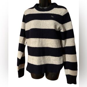 Abercrombie & Fitch cashmere blend sweater